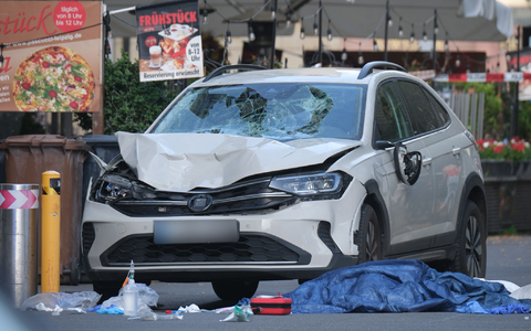 Laut Angaben der Polizei gibt es mehrere Verletzte.  - Foto: Sebastian Willnow/dpa