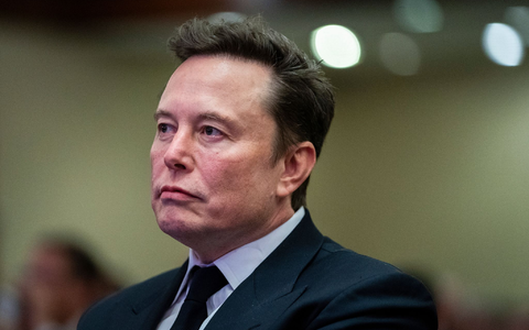 Musk soll Twitter-Aktionären nach Berechnungen der SEC gut 150 Millionen Dollar zu wenig bezahlt haben. (Archivbild) - Foto: Allison Robbert/AFP Pool via AP/dpa