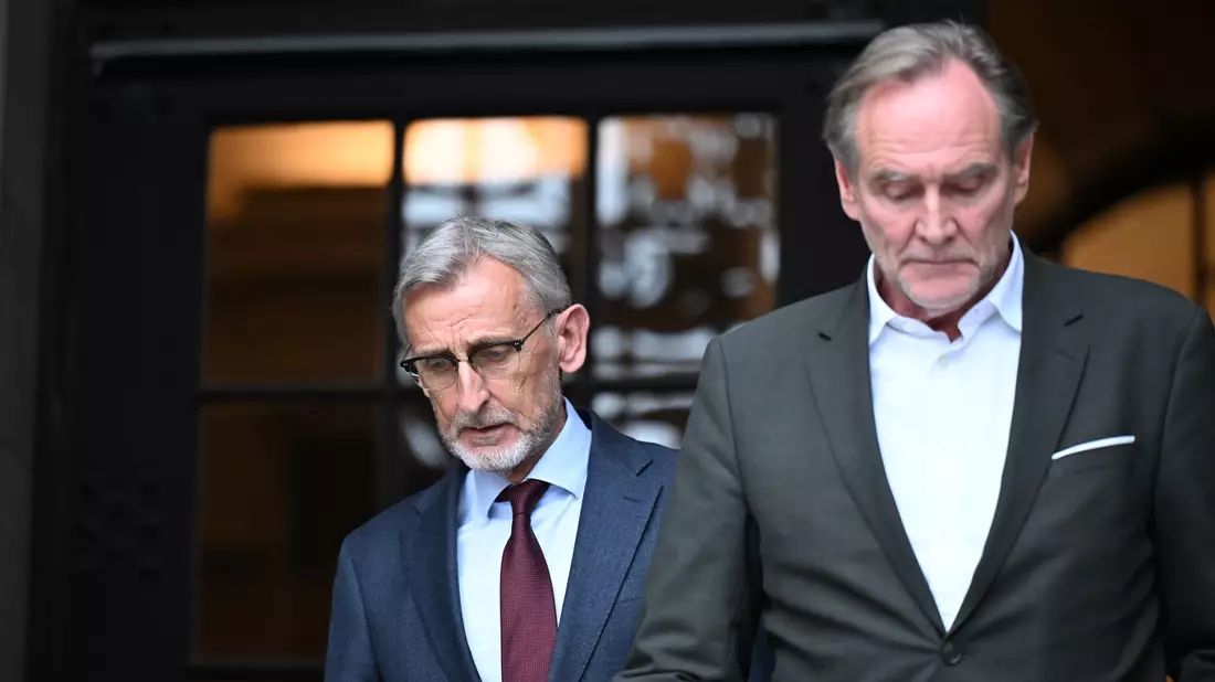Innenminister und Oberbürgermeister zeigen sich tief bestürzt.  - Bild: Hendrik Schmidt/dpa