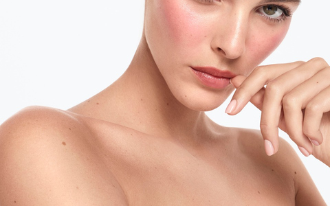 Vittoria Ceretti ist neue ARMANI BEAUTY GLOBAL MAKE-UP AMBASSADOR - Foto: presseportal.de