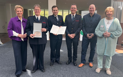 FW-Velbert: Musikzug der Freiwilligen Feuerwehr Velbert erhält ProMusica Plakette des Bundespräsidenten - Foto: presseportal.de