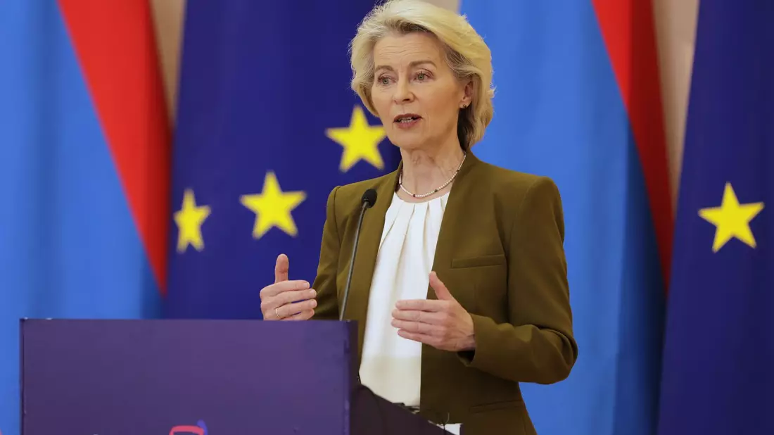 EU-Kommissionspräsidentin Ursula von der Leyen und US-Präsident Donald Trump verständigten sich im Sommer 2025 auf einen Zoll-Deal. - Bild: Anthony Pizzoferrato/AP/dpa