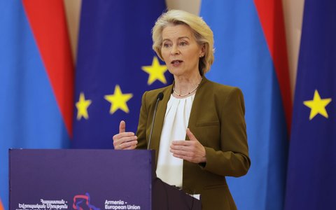 EU-Kommissionspräsidentin Ursula von der Leyen und US-Präsident Donald Trump verständigten sich im Sommer 2025 auf einen Zoll-Deal. - Foto: Anthony Pizzoferrato/AP/dpa