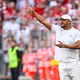 Vincent Kompany gibt die Richtung vor: «Wir wollen am Ende nur gewinnen.» - Foto: Harry Langer/dpa