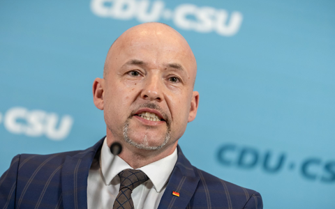 Die CSU will einen Truppenabzug aus Bayern nicht einfach so hinnehmen. - Foto: Michael Kappeler/dpa