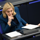 Ministerin Warken kündigte eine Anhebung des Fix-Honorars an. (Archivbild) - Foto: Lilli Förter/dpa