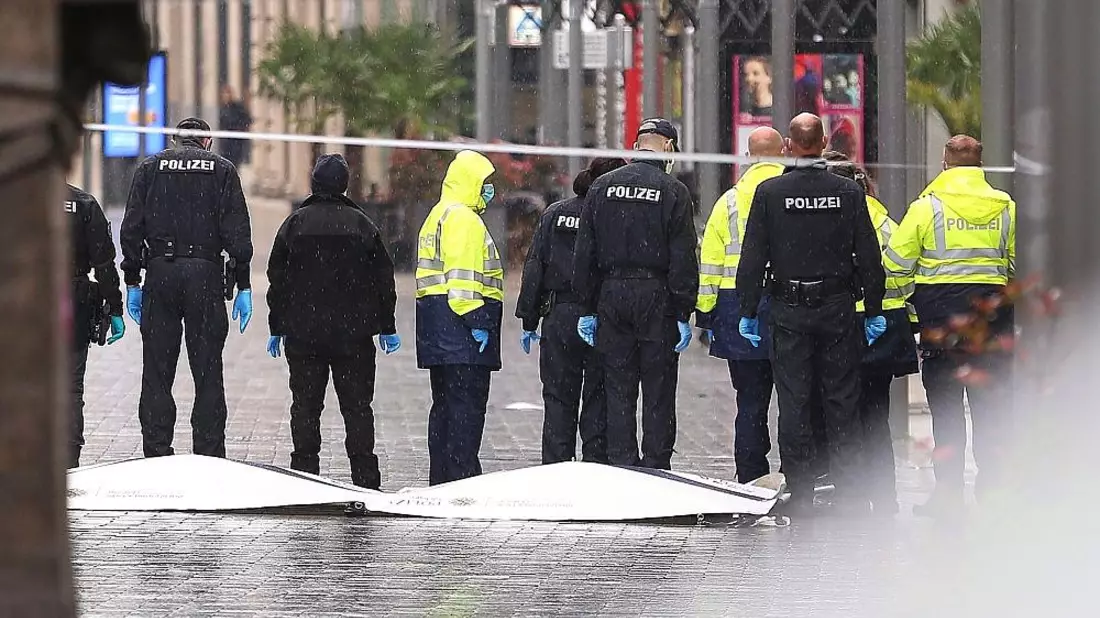 Auto fährt in Leipzig in Menschenmenge - Polizei am Tatort am 05.05.2026 - Bild: via dts Nachrichtenagentur