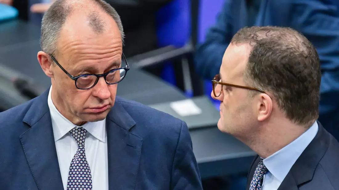 Während Spahn sich gefangen hat, steckt der Kanzler in der Krise. (Archivfoto) - Bild: Sebastian Christoph Gollnow/dpa