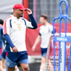 Bayern-Coach Vincent Kompany im Abschlusstraining vor dem Halbfinal-Rückspiel der Champions League gegen Paris. - Foto: Sven Hoppe/dpa