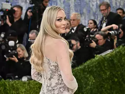 Lindsey Vonn bei der Met-Gala in New York. - Foto: Evan Agostini/Invision/AP/dpa