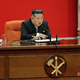 Nordkoreas Machthaber Km Jong Un rückt von dem jahrzehntelangen Ziel einer Wiedervereinigung mit Südkorea ab. (Archivbild) - Foto: Uncredited/KCNA/KNS/dpa