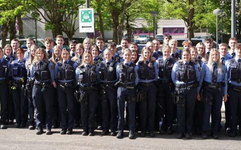 POL-PPMZ: 37 neue Polizeikommissarinnen und Polizeikommissare verstärken das Polizeipräsidium Mainz - Foto: presseportal.de