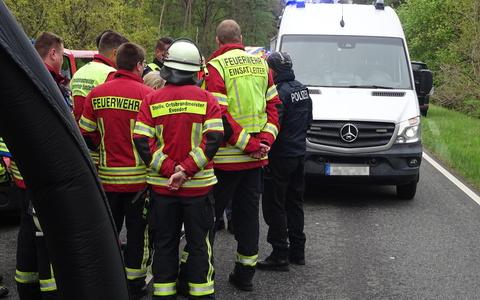 POL-WL: Einsatz von Polizei und Feuerwehr wegen illegal entsorgter Chemikalien - Foto: presseportal.de