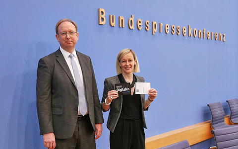Andreas Hartl und Louisa Specht-Riemenschneider am 06.05.2026 - Foto: via dts Nachrichtenagentur