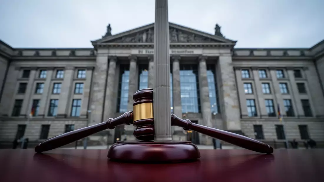 Arbeitsgericht Köln kippt Befristung nach kurzer Unterbrechung - Bild: über boerse-global.de
