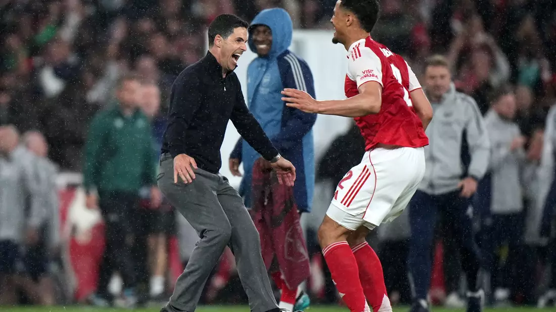 Nach Arsenals Champions-League-Finaleinzug brach im Stadion Partystimmung aus. - Bild: Alastair Grant/AP/dpa