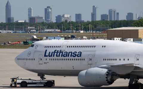 In Frankfurt gibt es laut Lufthansa absehbar genug Kerosin.  - Foto: Boris Roessler/dpa