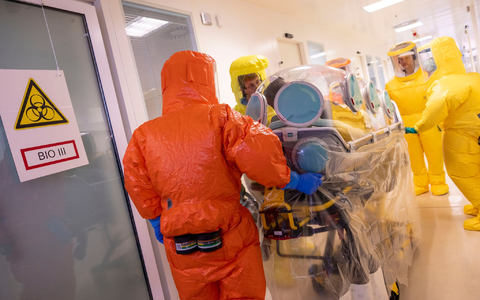 Auf einer Sonderisolierstation können hochinfektiöse Patienten behandelt werden. (Archivbild) - Foto: Thomas Banneyer/dpa