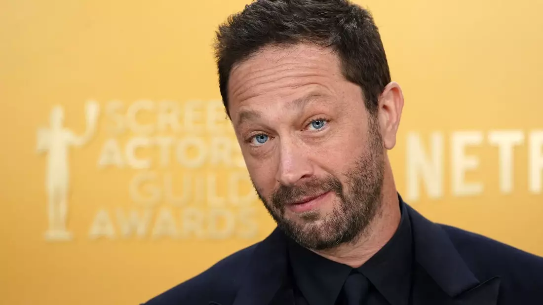 Ebon Moss-Bachrach spielt in der Sonderfolge zur Serie «The Bear» mit. (Archivbild) - Bild: Jordan Strauss/Invision via AP/dpa