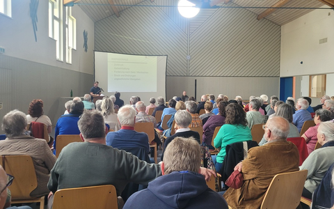 POL-PDTR: Präventionsveranstaltung der Kriminalinspektion Idar-Oberstein zum Thema Schockanrufe stößt erneut auf große Resonanz - Foto: presseportal.de