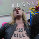 Wie oft so auch in Venedig machte die Gruppe Femen mit freiem Oberkörper Front gegen Russland.  - Foto: Luca Bruno/AP/dpa