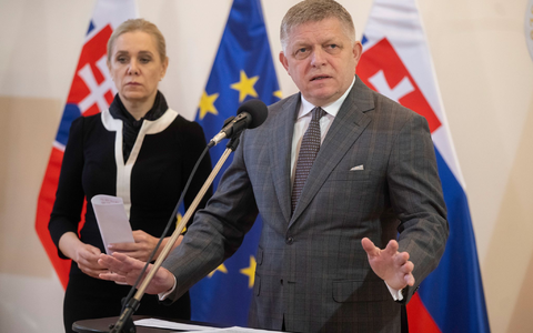 Die sozialdemokratische Wirtschaftsministerin Denisa Sakova und der linkspopulistische Ministerpräsident Robert Fico hatten die unterschiedlichen Treibstoffpreise für In- und Ausländer bisher verteidigt. (Archivbild) - Foto: Martin Baumann/TASR/dpa