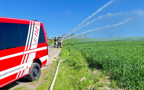 FW Beverungen: Maschinisten-Lehrgang erfolgreich abgeschlossen / Praxisprüfung mit anspruchsvoller Wasserförderung - Foto: presseportal.de