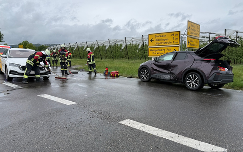 FW Überlingen: Verkehrsunfall auf Landstraße bei Lippertsreute (Überlingen) - Foto: presseportal.de