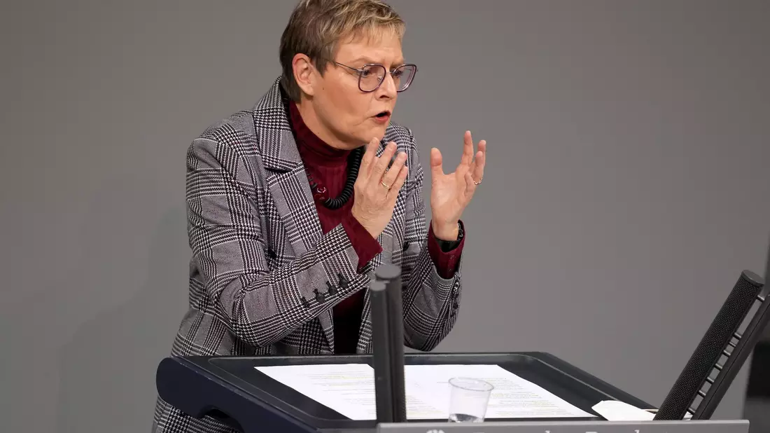Sabine Dittmar (SPD) will, dass eine Neuregelung zur Organspende nach einer Übergangsfrist ab 2030 wirksam wird. (Archivbild) - Bild: Kay Nietfeld/dpa