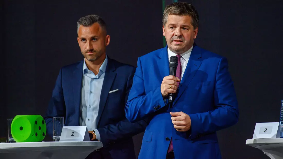 Wer wird die Nummer 1 und wer die Nummer 2 in Sachsen-Anhalt bei der Landtagswahl im September? In der jüngsten Umfrage liegt die AfD von Spitzenkandidat Ulrich Siegmund deutlich vor der CDU von Ministerpräsident Sven Schulze. (Archivbild) - Bild: Klaus-Dietmar Gabbert/dpa