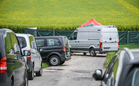 Ein Spaziergänger hatte die Leiche am Morgen auf einem Feldweg in einem landwirtschaftlichen Gebiet zwischen den Teilorten Fürfeld und Bonfeld in Bad Rappenau entdeckt. - Foto: Jason Tschepljakow/dpa