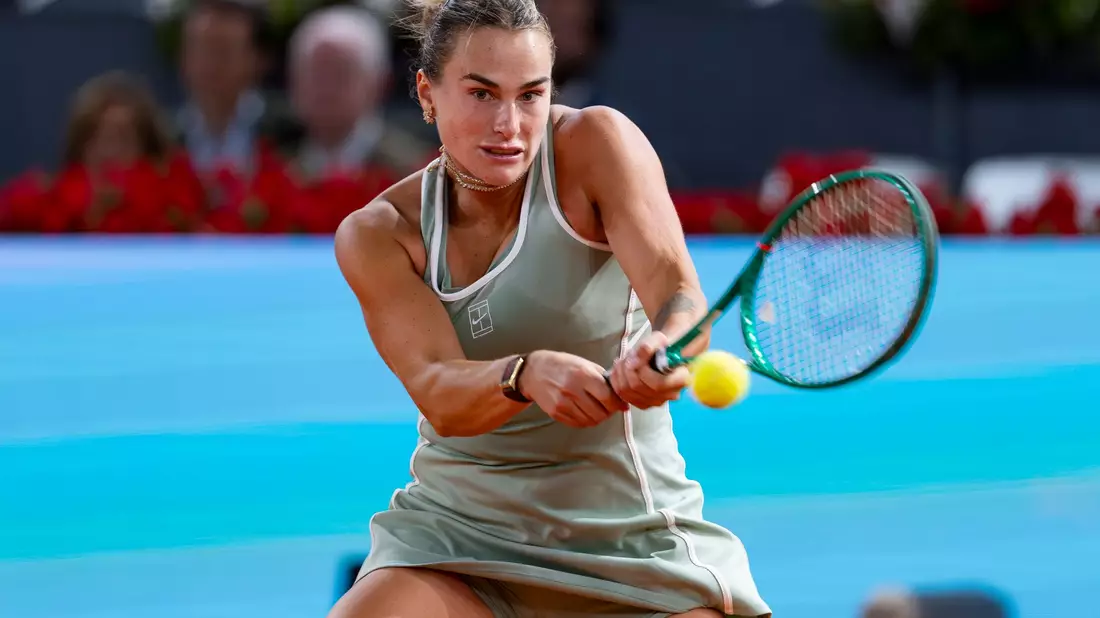 Tennisstar Aryna Sabalenka aus Belarus darf künftig wieder unter eigener Flagge antreten. (Archivbild) - Bild: Alberto Gardin/ZUMA Press Wire/dpa