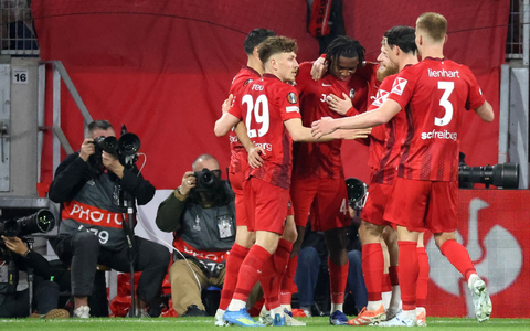 Trotz des Freiburger Sieges gibt es keinen weiteren Champions-League-Platz für die Bundesliga. - Foto: Philipp von Ditfurth/dpa