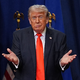 Nach der Drohung kommt der Aufschub für neue Zölle: US-Präsident Trump. (Archivfoto) - Foto: Matt Rourke/AP/dpa