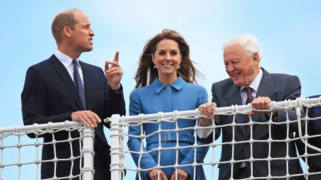 Prinz William baute im Laufe der Zeit eine enge Beziehung zu Attenborough auf. (Archivbild) - Bild: Peter Byrne/PA Wire/dpa