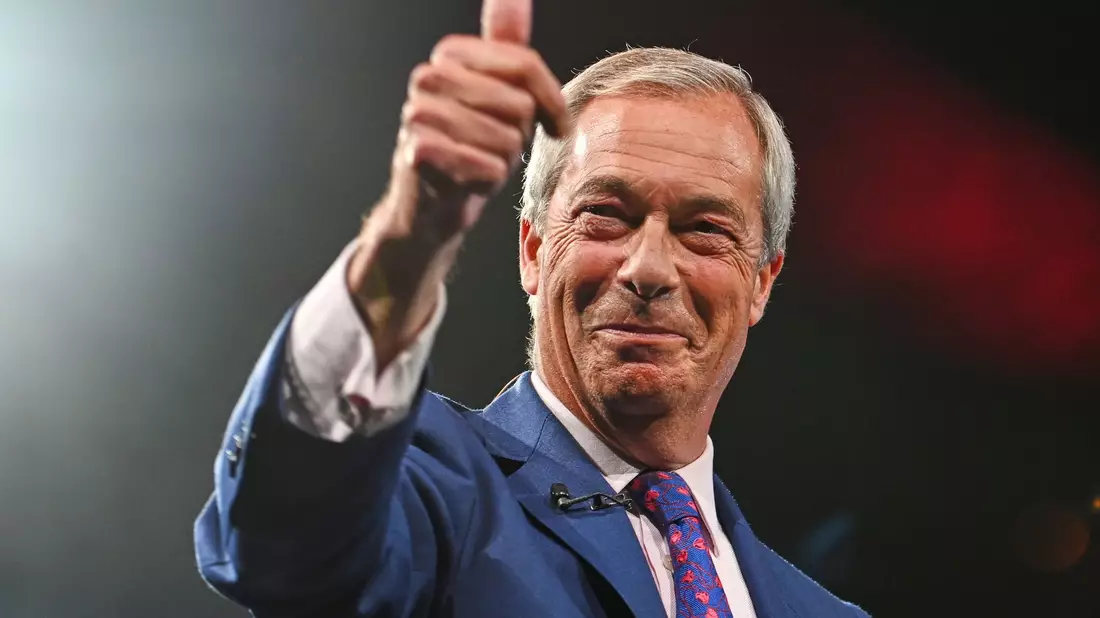 Brexit-Vorkämpfer Nigel Farage hat Grund, sich zu freuen. Seine rechtspopulistische Partei Reform UK verbuchte bei den Kommunalwahlen in England ersten Ergebnissen zufolge starke Zugewinne. (Archivbild) - Bild: Thomas Krych/AP/dpa