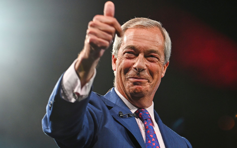 Brexit-Vorkämpfer Nigel Farage hat Grund, sich zu freuen. Seine rechtspopulistische Partei Reform UK verbuchte bei den Kommunalwahlen in England ersten Ergebnissen zufolge starke Zugewinne. (Archivbild) - Foto: Thomas Krych/AP/dpa