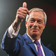 Brexit-Vorkämpfer Nigel Farage hat Grund, sich zu freuen. Seine rechtspopulistische Partei Reform UK verbuchte bei den Kommunalwahlen in England ersten Ergebnissen zufolge starke Zugewinne. (Archivbild) - Foto: Thomas Krych/AP/dpa