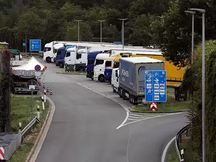 Lkw (Archiv) - Foto: via dts Nachrichtenagentur
