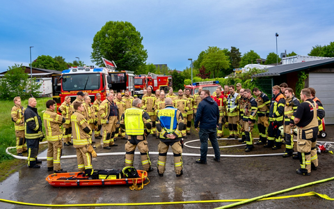FW-OLL: Gemeinsame Übung der Feuerwehren Cloppenburg und Großenkneten - Überörtliche Unterstützungseinheit trainiert für Großschadenslagen - Foto: presseportal.de