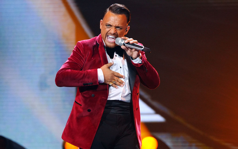 Nach 16 Jahren wieder im DSDS-Finale: Menowin Fröhlich - Foto: Stefan Gregorowius/RTL/dpa