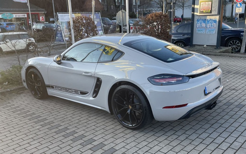 POL-H: Zeugenaufruf: Unbekannte stehlen Porsche aus Tiefgarage in der hannoverschen Südstadt - Wer kann Hinweise geben? - Foto: presseportal.de