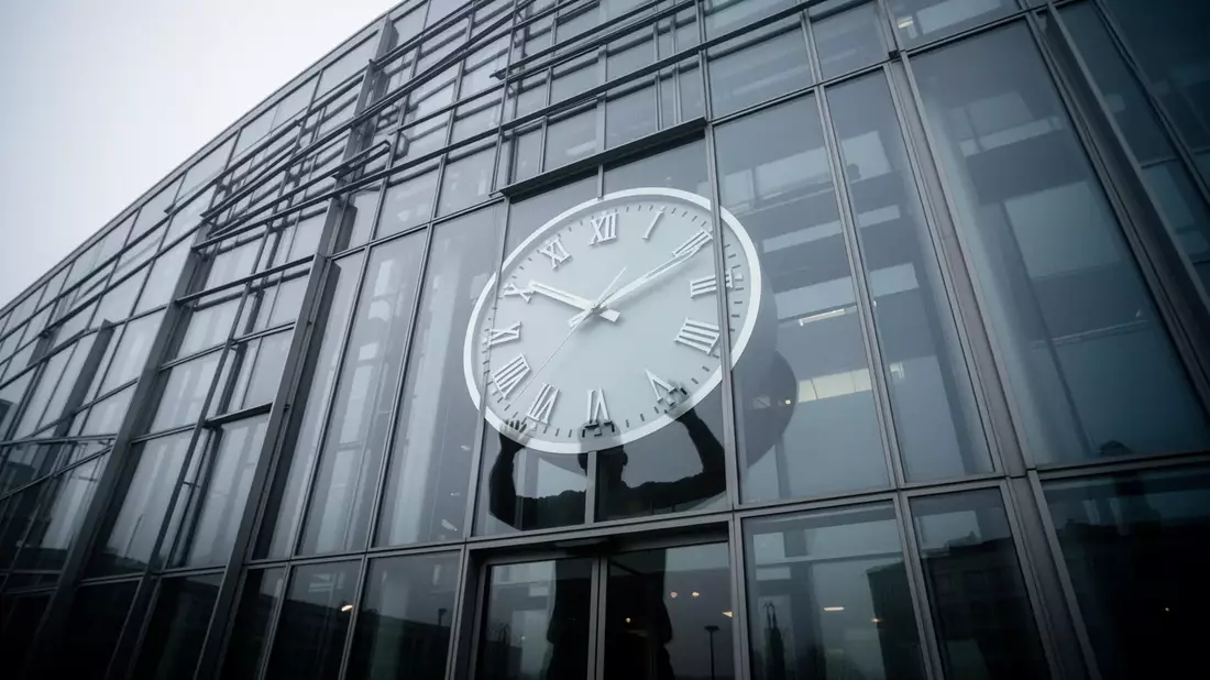 Arbeitszeitreform: Regierung plant radikalen Kurswechsel - Bild: über boerse-global.de
