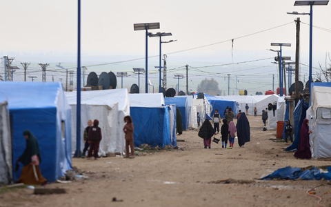 Vor ihrer Rückkehr nach Australien sollen die Frauen und ihre Kinder mehrere Jahre im Roj-Lager gelebt haben. (Archiv) - Foto: Baderkhan Ahmad/AP/dpa