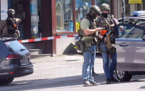 Die Maßnahmen laufen - «auch wenn es nach außen nicht so aussieht», sagt ein Polizeisprecher.  - Foto: Thomas Frey/dpa