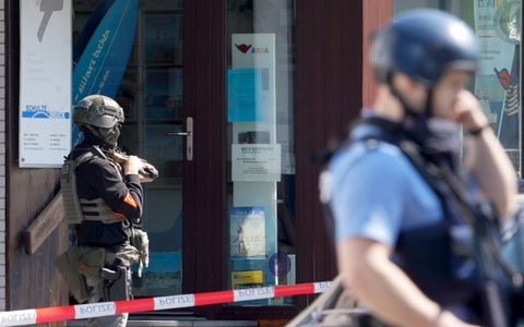 Bis zum Zugriff dauerte es mehrere Stunden.  - Foto: Thomas Frey/dpa