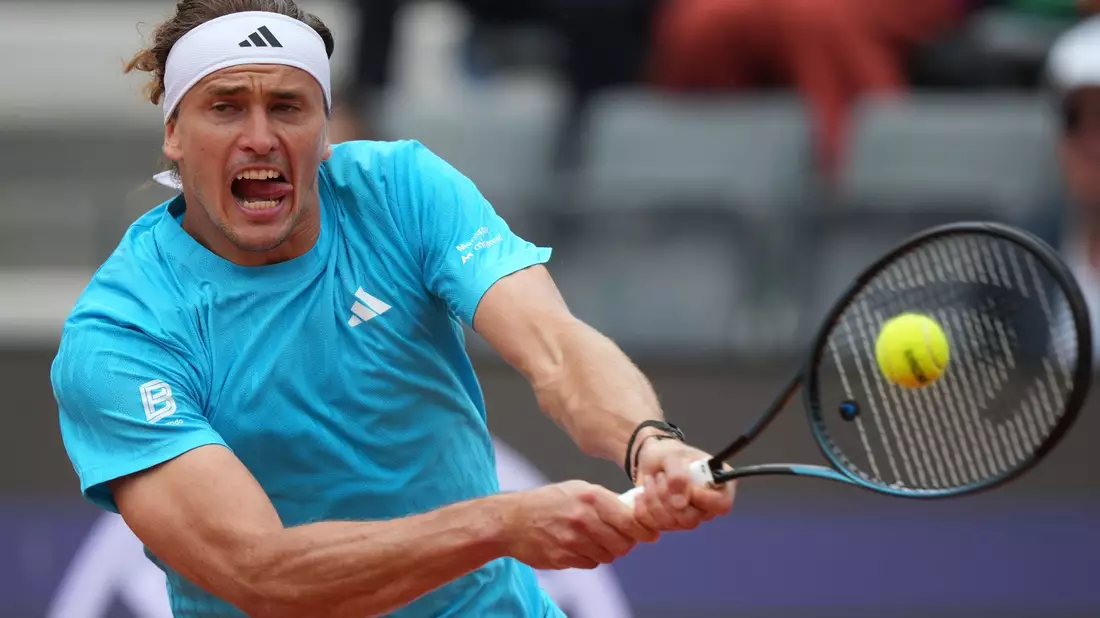 Alexander Zverev hat die dritte Runde des Turniers in Rom erreicht. - Bild: Andrew Medichini/AP/dpa