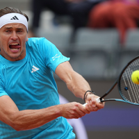 Alexander Zverev hat die dritte Runde des Turniers in Rom erreicht. - Foto: Andrew Medichini/AP/dpa
