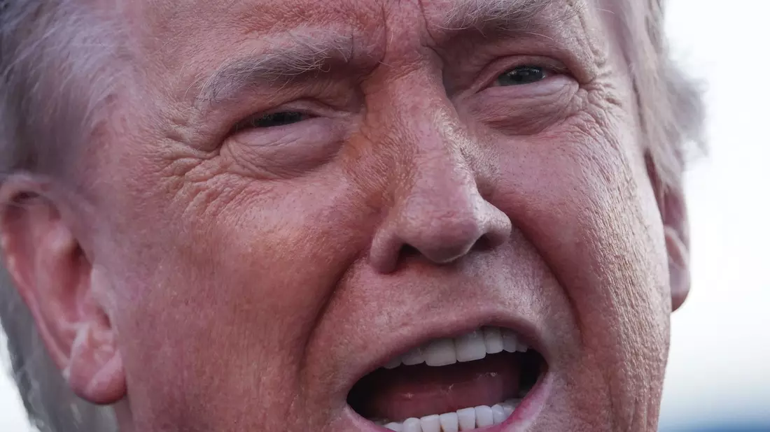 US-Präsident Trump hat eine Waffenruhe zwischen der Ukraine und Russland verkündet. - Bild: Mark Schiefelbein/AP/dpa