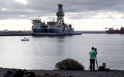 Im Hafen von Granadilla soll die «Hondius» am Sonntagmorgen anlegen. - Foto: Ramon Van Flymen/ANP/dpa